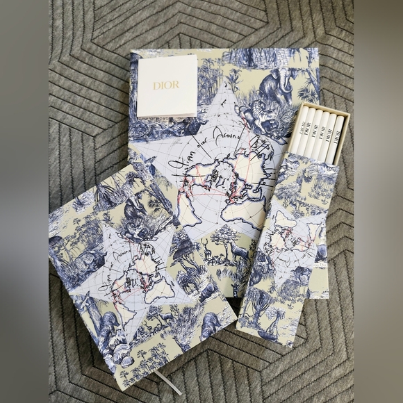Dior Other - Dior Around The World Notebook Set
